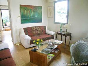 Paris Accommodation: 2 bedroom rental in Champs Elysees