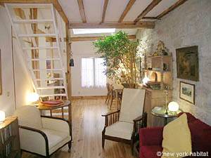 Paris Apartment 2 Bedroom Accomodation Champs Elysee (PA-2586)