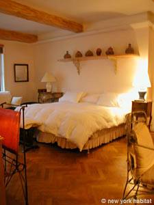 New York Accommodation: 1-bedroom in Midtown West (NY-11135)