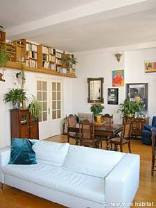 Paris Accommodation: 2-bedroom apartment in Marais (PA-1460)