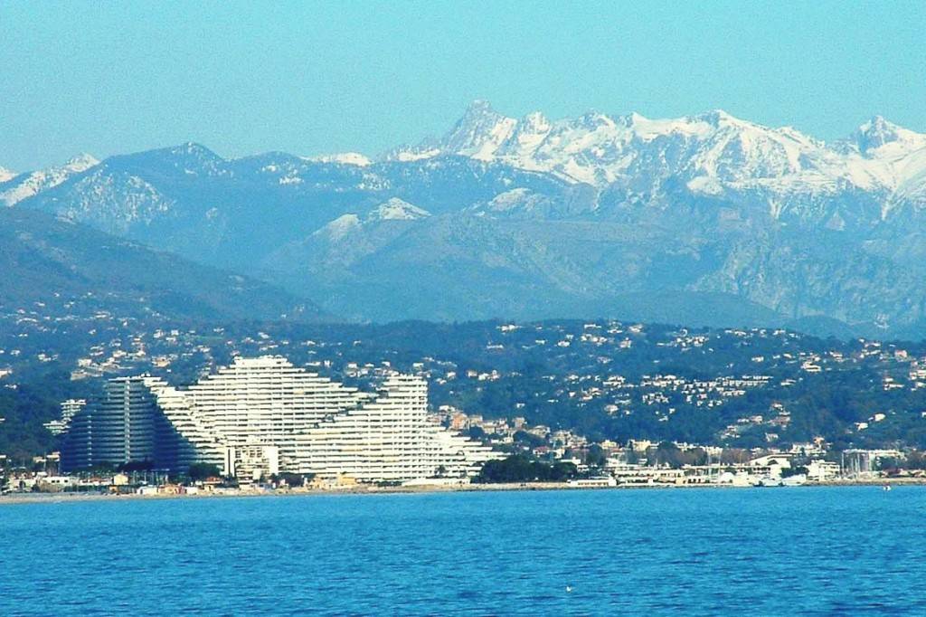 Image of the Marina Baie des Anges development on the French Riviera, PR-1223