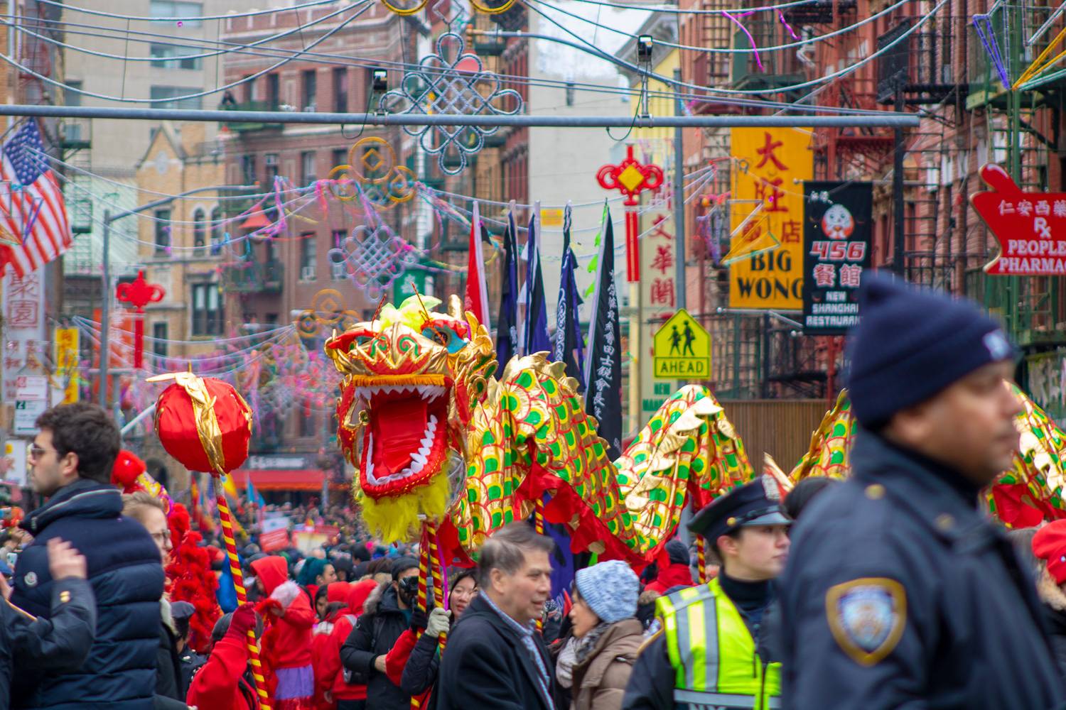 Foto - 5 gruende besuchen nyc chinesisches neujahr chinatown drachen parade