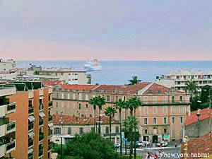 Eine Wohnung mit einem Schlafzimmer zur Vermietung in Cannes, an der französischen Riviera (PR-683)