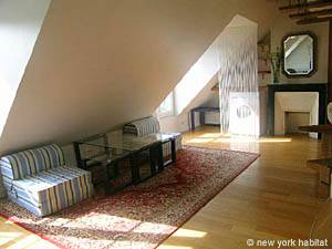 Location meublée à Paris. Photo d'un appartement T1 à Montparnasse, St Michel (PA-3790)