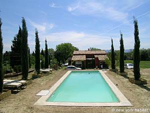 Bed and Breakfast dans le sud de la France. Photo d'une villa T3 à Lauris, Provence Luberon (PR-380)