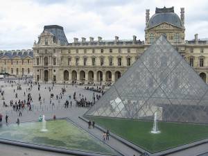 Fotografia del Louvre a Parigi