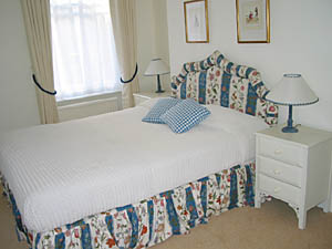 London 3 Bedrooms apartment bedroom 1 photo 5