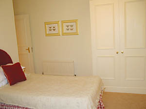 London 3 Bedrooms apartment bedroom 3 photo 12