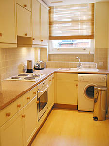 London 3 Bedrooms apartment kitchen photo 15