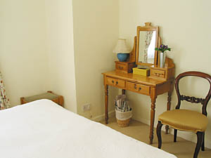 Londres T2 appartements location vacances - chambre (LN-37) photo 3 de 3