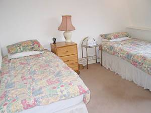 London 2 Bedroom accommodation - bedroom 1 (LN-38) photo 1 of 1