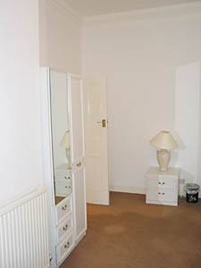 London 3 Zimmer ferienwohnung - schlafzimmer 1 (LN-39) photo 3 von 3