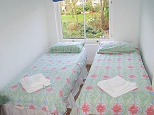 Schlafzimmer 2 - Photo 1 von 2