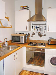 London 2 Bedroom accommodation - kitchen (LN-41) photo 2 of 3