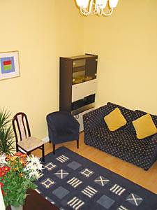 London 2 Bedroom accommodation - living room (LN-44) photo 2 of 4