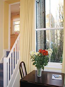 London 2 Bedroom accommodation - living room (LN-44) photo 4 of 4