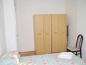 London 2 Bedroom accommodation - bedroom 1 (LN-44) photo 1 of 3