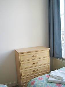 London 2 Bedroom accommodation - bedroom 2 (LN-44) photo 2 of 2