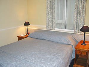 Londres T2 appartements location vacances - chambre (LN-54) photo 1 de 2