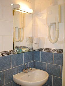 Londres T2 appartements location vacances - salle d'eau (LN-54) photo 2 de 3