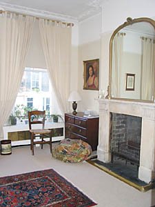 London 1 Bedroom accommodation living room photo 3