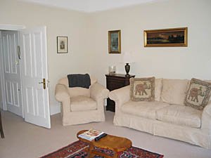 London 1 Bedroom accommodation living room photo 5