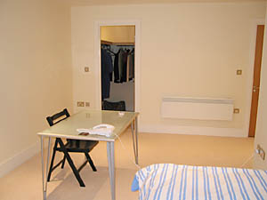 London 2 Bedrooms accommodation - bedroom 2 (LN-69) photo 2 of 3