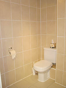 London 2 Bedrooms accommodation - bathroom 3 (LN-69) photo 2 of 2