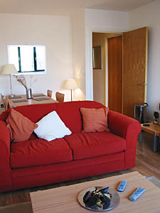 London 1 Bedroom accommodation - living room (LN-72) photo 5 of 8