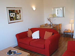 London 1 Bedroom accommodation - living room (LN-72) photo 6 of 8