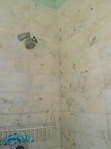 London 3 Bedrooms accommodation - bathroom 1 (LN-122) photo 4 of 4