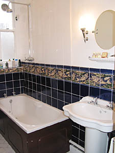 Londra 1 Camera appartamento casa vacanze - bagno (LN-184) photo 2 di 4