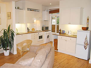 London 1 Bedroom apartment - living room (LN-186) photo 3 of 3