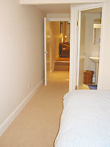 London 1 Bedroom apartment - bedroom (LN-186) photo 3 of 3