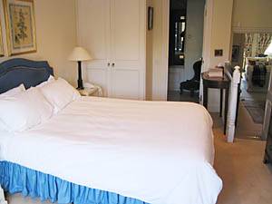 London 2 Bedroom accommodation - bedroom 1 (LN-187) photo 3 of 4
