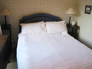 London 2 Bedroom accommodation - bedroom 2 (LN-187) photo 1 of 1