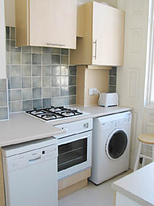 Londres T2 logement location appartement - cuisine (LN-211) photo 1 sur 2