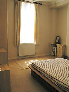 Londres T2 logement location appartement - chambre (LN-211) photo 2 sur 3