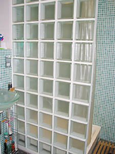 London 1 Bedroom apartment - bathroom (LN-240) photo 1 of 3