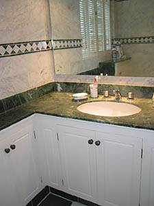 London 3 Bedroom accommodation - bathroom 2 (LN-245) photo 2 of 2