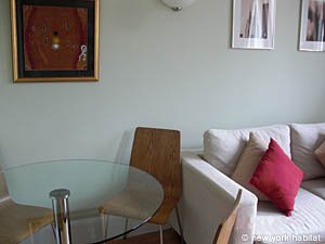 Londres T2 appartement location vacances - s&eacute;jour (LN-255) photo 3 sur 3