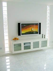 London 2 Bedroom accommodation - living room (LN-257) photo 2 of 3