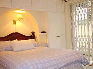 London 1 Bedroom accommodation - bedroom (LN-258) photo 1 of 1