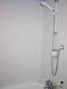 London 2 Bedroom - Duplex accommodation - bathroom 2 (LN-261) photo 2 of 2