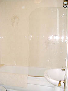 Londres T3 appartements location vacances - salle d'eau 1 (LN-278) photo 1 de 1