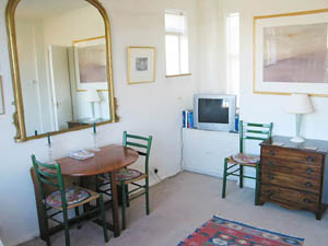 London 1 Bedroom accommodation living room photo 2