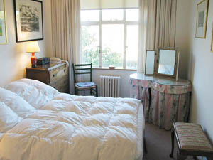 London 1 Bedroom accommodation bedroom photo 6