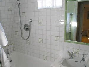 London 3 Zimmer - Duplex ferienwohnung - badezimmer 1 (LN-356) photo 1 von 2