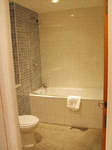 London 2 Zimmer wohnungsvermietung badezimmer photo 8