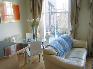 Londres T2 appartements location vacances - s&eacute;jour (LN-383) photo 3 de 3